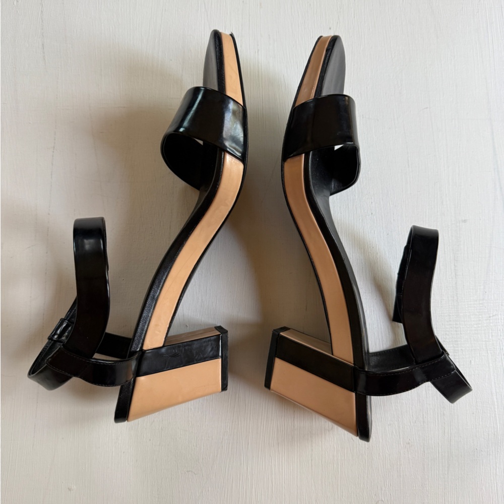 ROGER VIVIER PARIS Sandals Heels Camel & Black Leather Sz 40 Buckle Scrappy - Picture 5 of 8